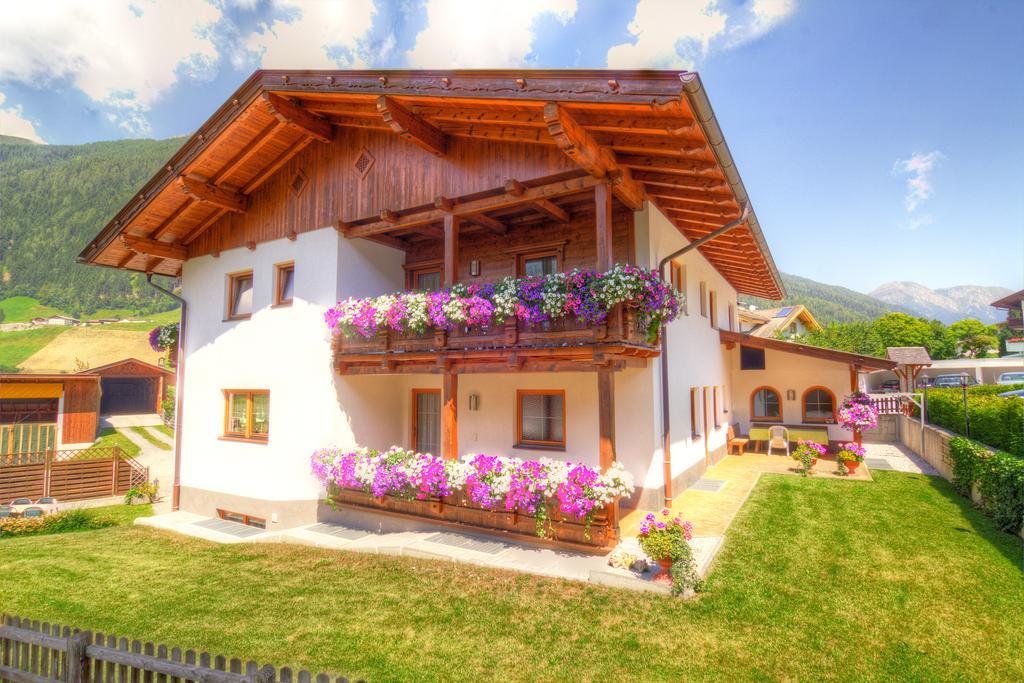 Haus Elisabeth Bed & Breakfast Neustift im Stubaital Exterior photo
